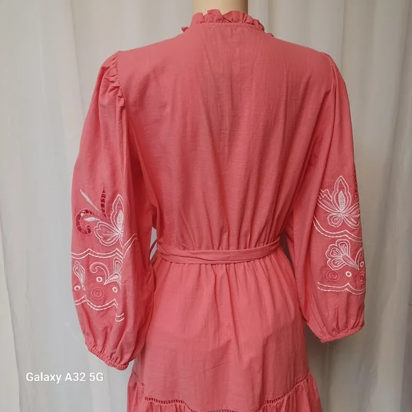 SEE AND BE SEEN SIZE M Embroidered Pink Dress - Picture 11 of 16
